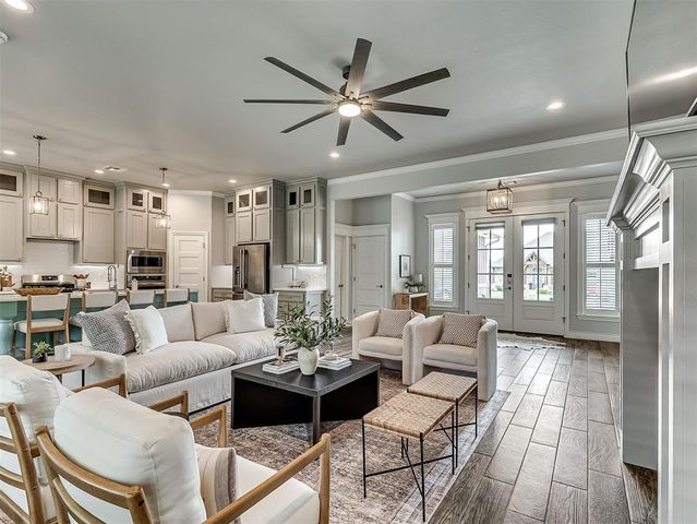 4805 Hambletonian Lane, Mustang, OK 73064