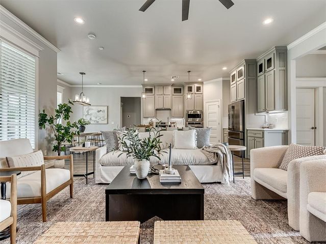 4805 Hambletonian Lane, Mustang, OK 73064