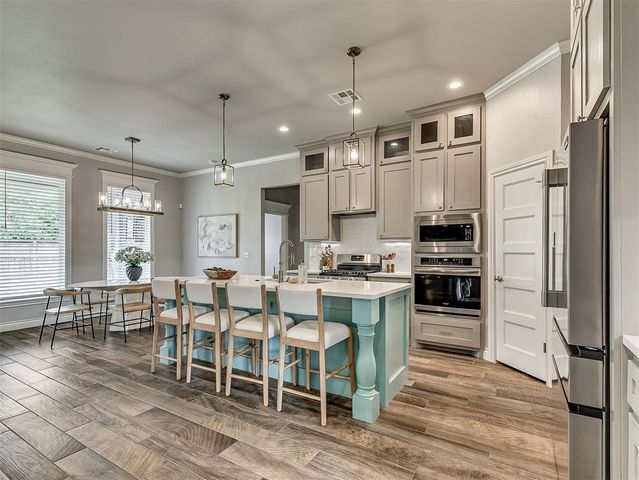 4805 Hambletonian Lane, Mustang, OK 73064