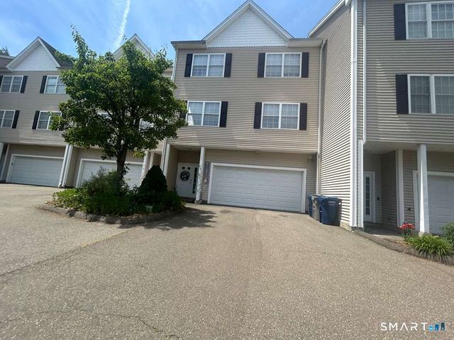 2720 State Street 15, Hamden, CT 06517