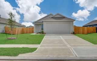 248 Dallas Drive, Angleton, TX 77515