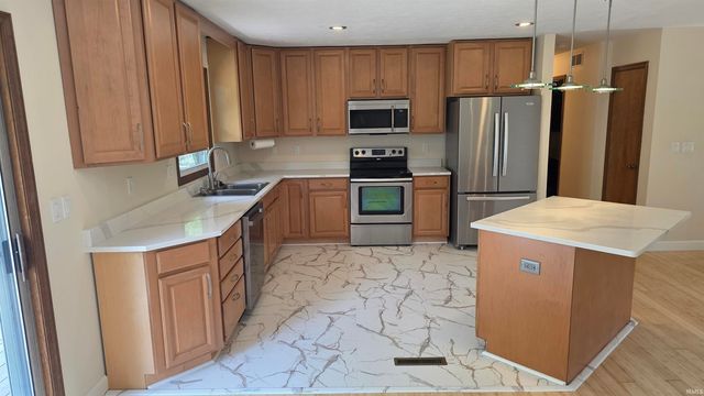 549 N Park Ridge Road, Bloomington, IN 47408