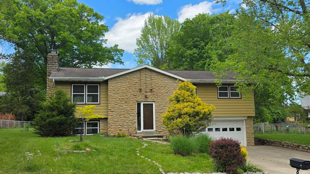 549 N Park Ridge Road, Bloomington, IN 47408