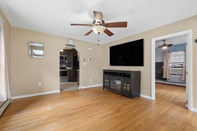 70 Mirror Lake Ave 70, Norfolk, MA 02056