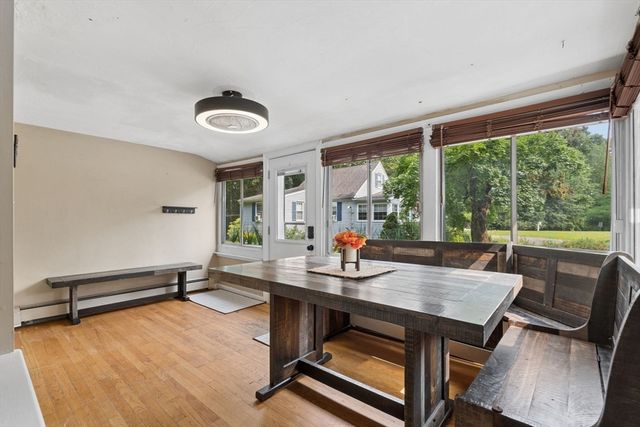 70 Mirror Lake Ave 70, Norfolk, MA 02056