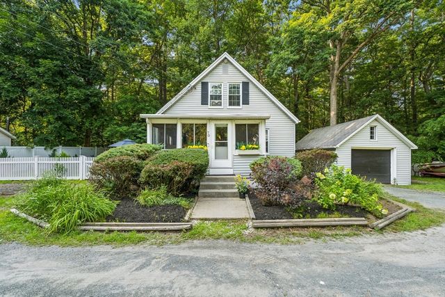 70 Mirror Lake Ave 70, Norfolk, MA 02056