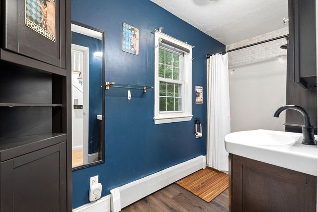 70 Mirror Lake Ave 70, Norfolk, MA 02056