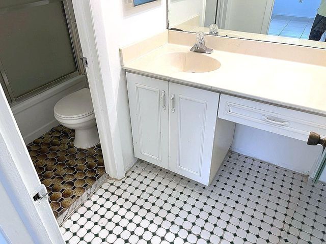 3490 Foxcroft Road 317, Miramar, FL 33025