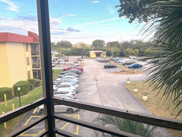 3490 Foxcroft Road 317, Miramar, FL 33025