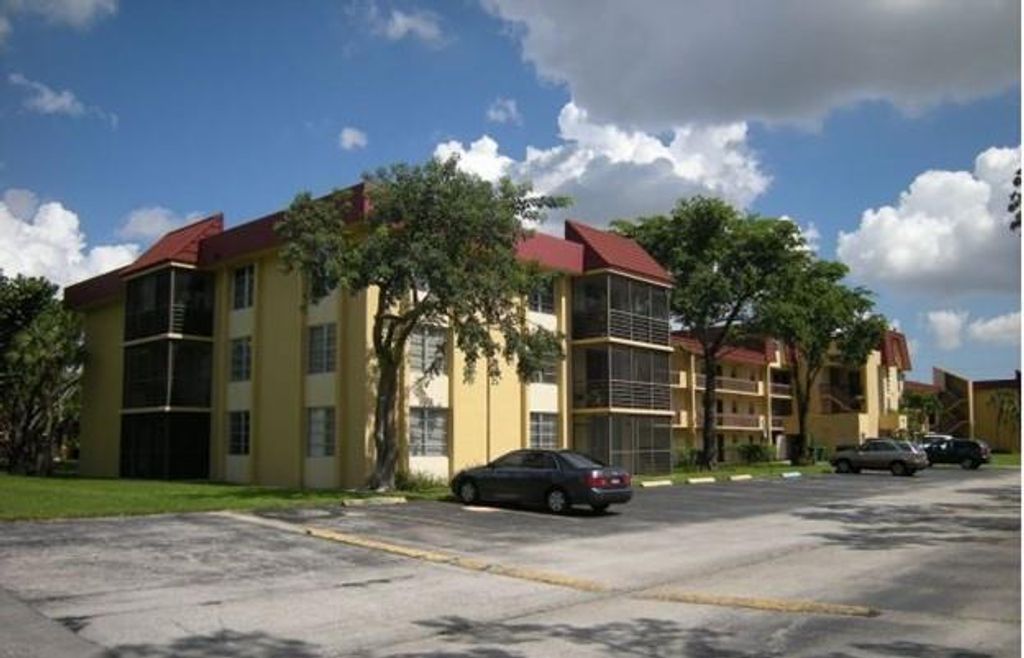 3490 Foxcroft Road 317, Miramar, FL 33025
