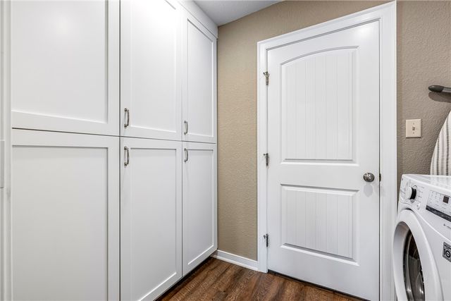 3900 W Mountain View Drive, Fayetteville, AR 72704