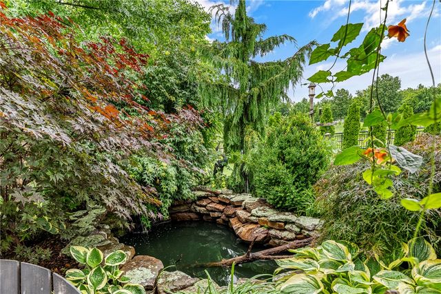 3900 W Mountain View Drive, Fayetteville, AR 72704