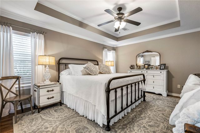 3900 W Mountain View Drive, Fayetteville, AR 72704