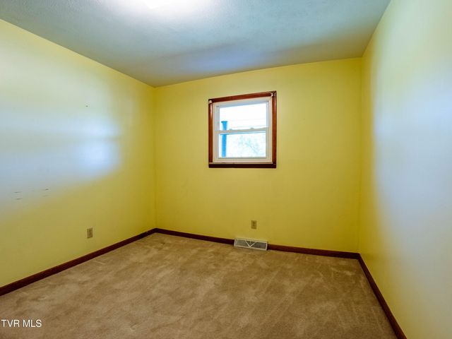 156 Pyne Hills Drive, Rogersville, TN 37857