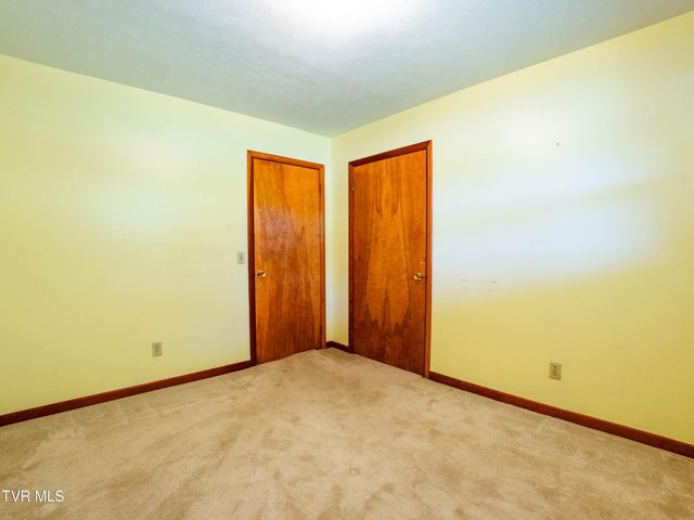 156 Pyne Hills Drive, Rogersville, TN 37857