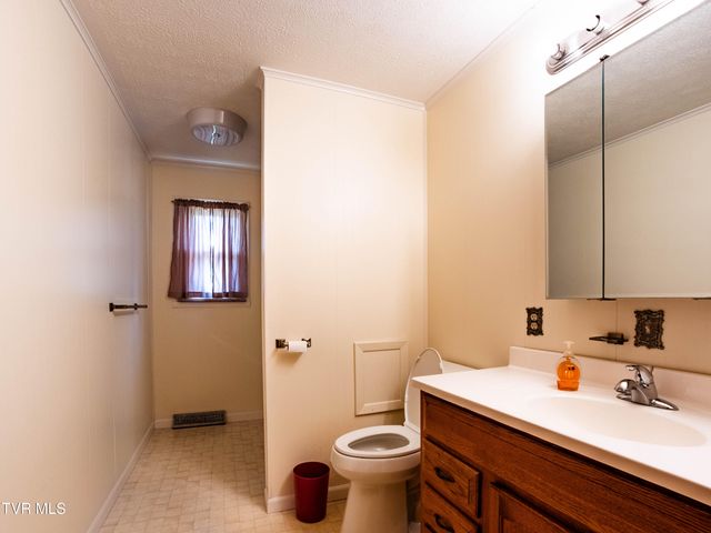 156 Pyne Hills Drive, Rogersville, TN 37857