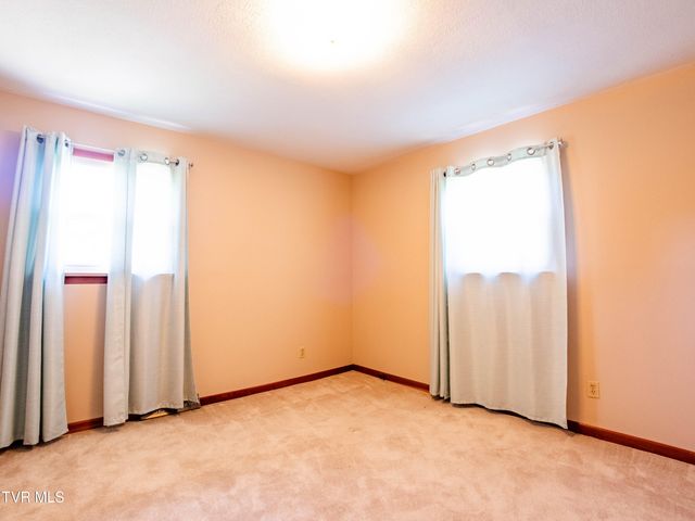156 Pyne Hills Drive, Rogersville, TN 37857
