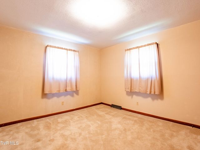156 Pyne Hills Drive, Rogersville, TN 37857