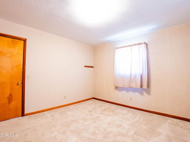 156 Pyne Hills Drive, Rogersville, TN 37857