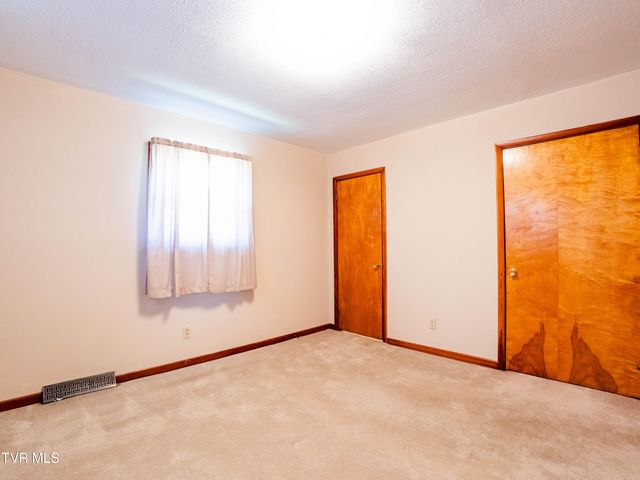 156 Pyne Hills Drive, Rogersville, TN 37857