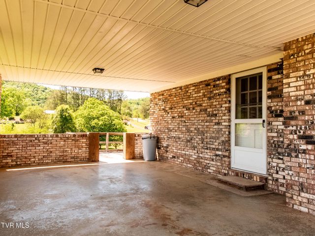 156 Pyne Hills Drive, Rogersville, TN 37857