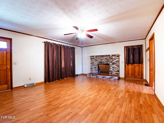 156 Pyne Hills Drive, Rogersville, TN 37857