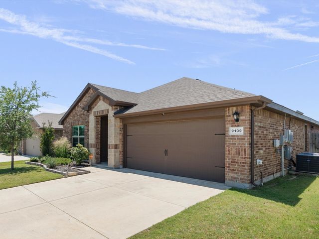 9109 Ridgeriver Way, Fort Worth, TX 76131