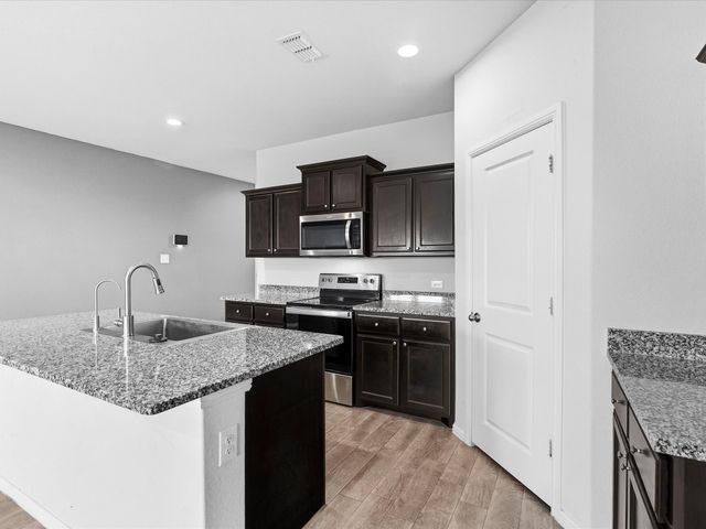 9109 Ridgeriver Way, Fort Worth, TX 76131
