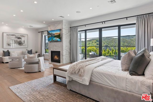 1545 Amalfi Drive, Pacific Palisades (los Angeles), CA 90272