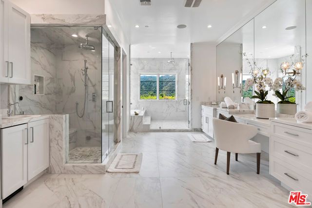 1545 Amalfi Drive, Pacific Palisades (los Angeles), CA 90272