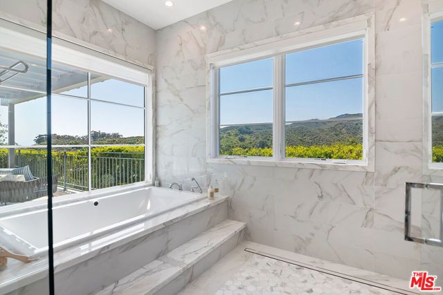 1545 Amalfi Drive, Pacific Palisades (los Angeles), CA 90272