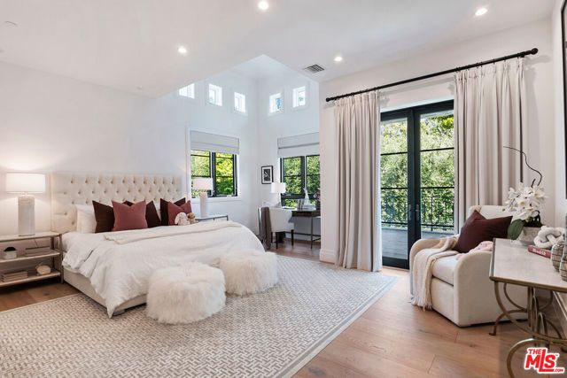 1545 Amalfi Drive, Pacific Palisades (los Angeles), CA 90272