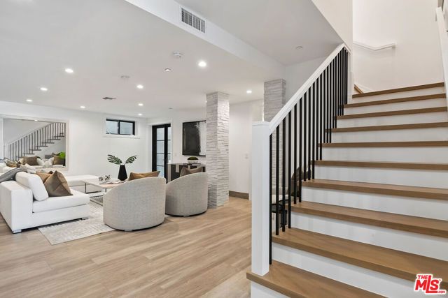 1545 Amalfi Drive, Pacific Palisades (los Angeles), CA 90272