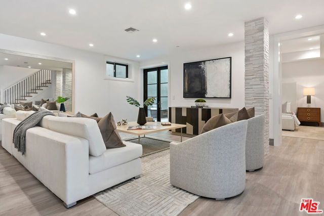 1545 Amalfi Drive, Pacific Palisades (los Angeles), CA 90272