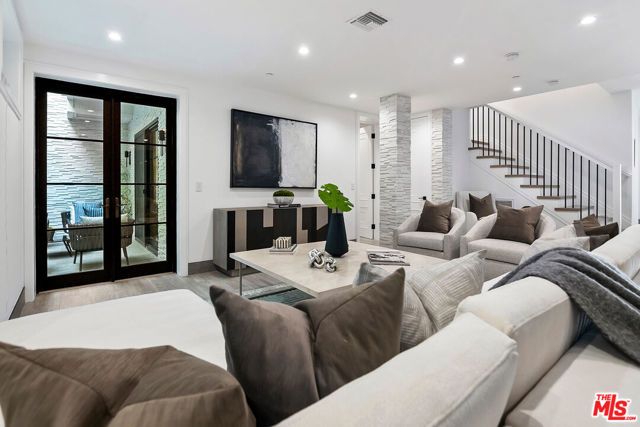 1545 Amalfi Drive, Pacific Palisades (los Angeles), CA 90272