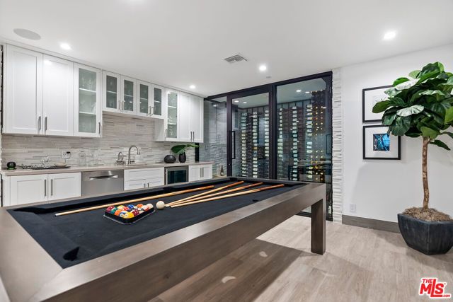 1545 Amalfi Drive, Pacific Palisades (los Angeles), CA 90272