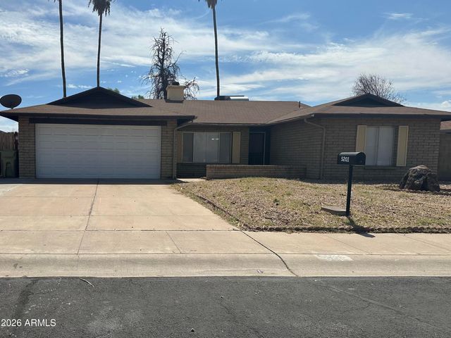 5201 W IRONWOOD Drive, Glendale, AZ 85302