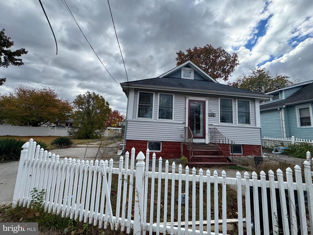 128 AMON AVE, Gloucester City, NJ 08030