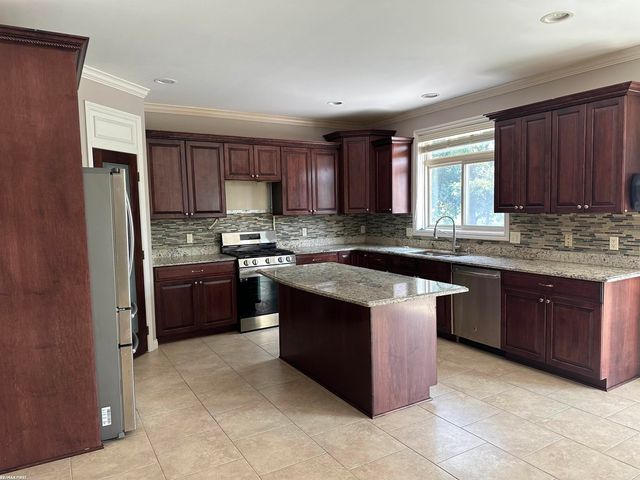 52628 Harmony Drive, Macomb Twp, MI 48042