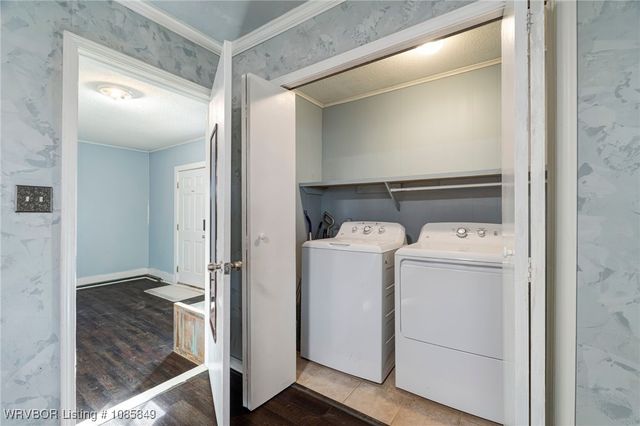 1401 N 6th Street, Van Buren, AR 72956