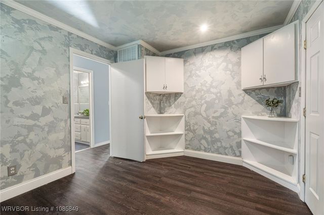 1401 N 6th Street, Van Buren, AR 72956