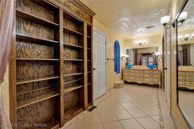 1401 N 6th Street, Van Buren, AR 72956