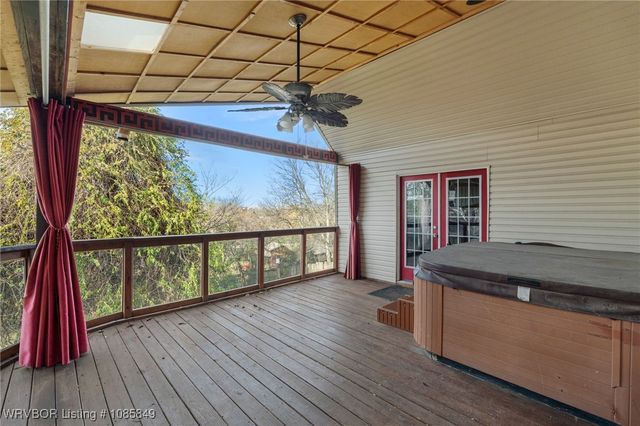 1401 N 6th Street, Van Buren, AR 72956