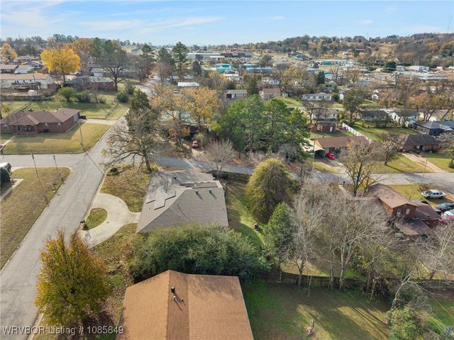 1401 N 6th Street, Van Buren, AR 72956