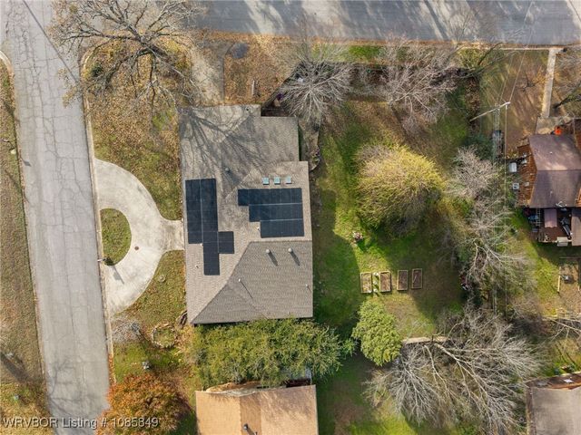 1401 N 6th Street, Van Buren, AR 72956