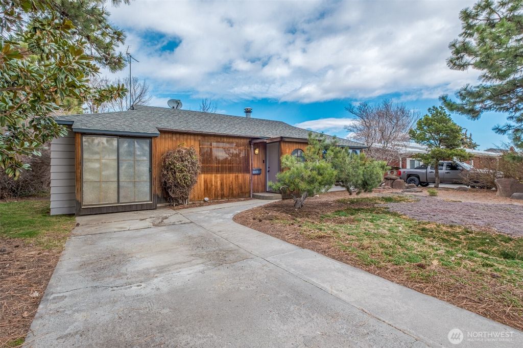 219 K Street SW, Quincy, WA 98848