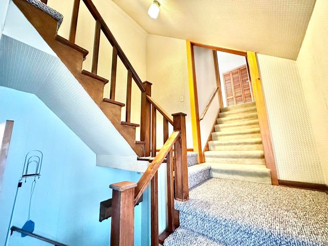 413 W D Street, Iron Mountain, MI 49801