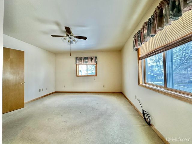 413 W D Street, Iron Mountain, MI 49801