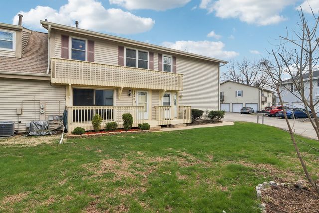 225 Foxhead Court B, Bolingbrook, IL 60440