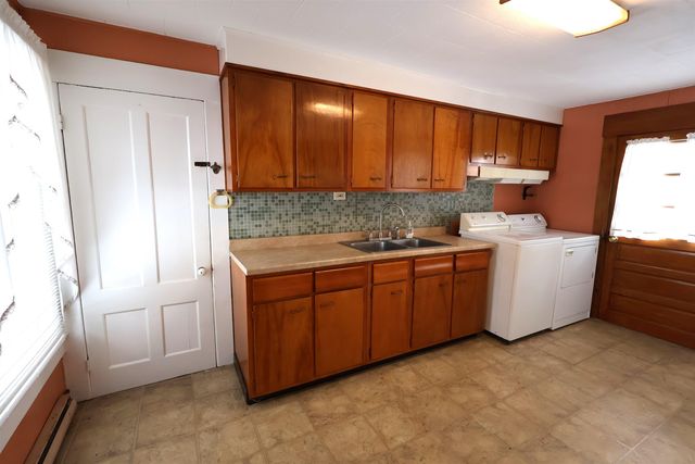 299 Latham Works Lane, Hartford, VT 05001